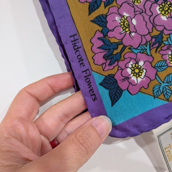The National Trust Floral Butterfly Polyester Scarf Blue Purple VINTAGE - Picture 3 of 5